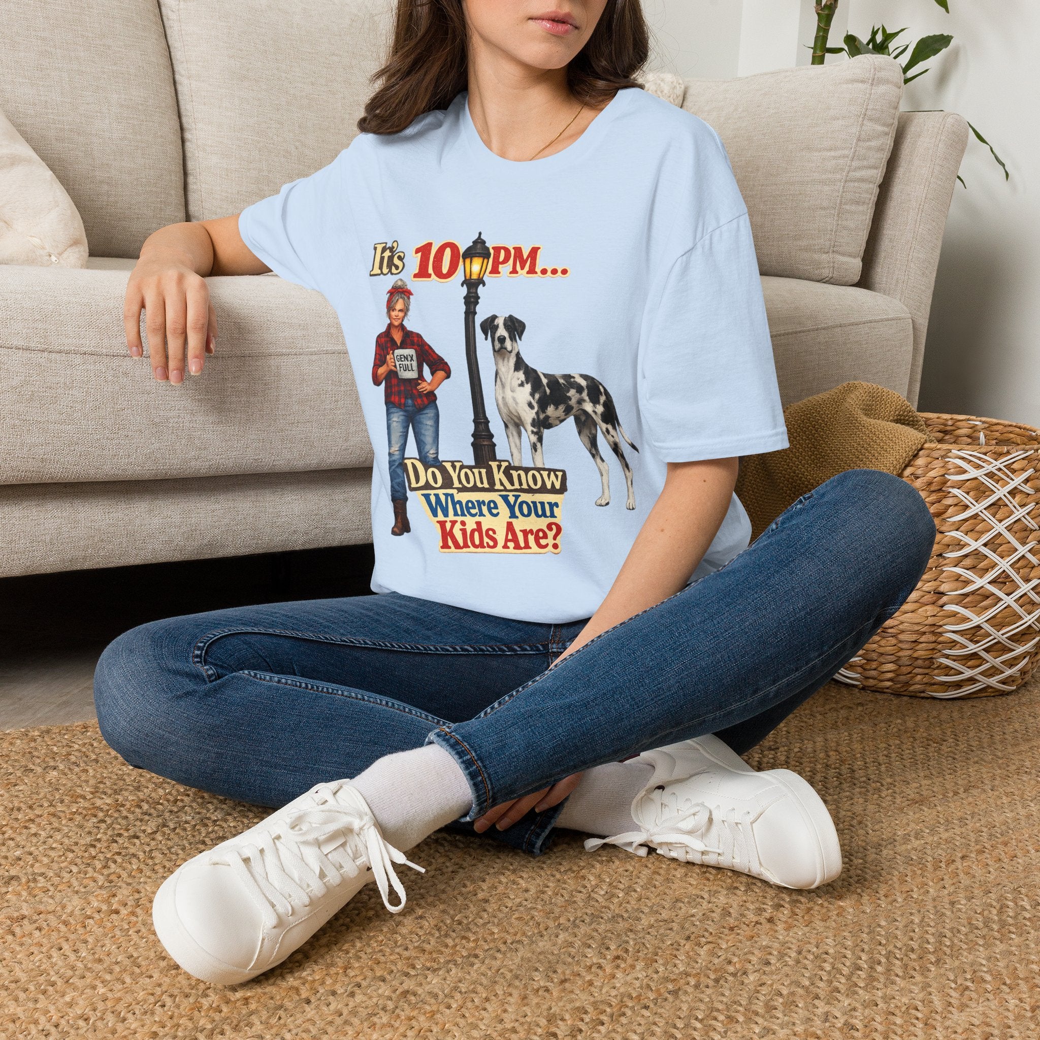 T‑Shirt — "It's 10 PM... Do You Know Where Your Kids Are?" Vintage Lamp & Dog Graphic