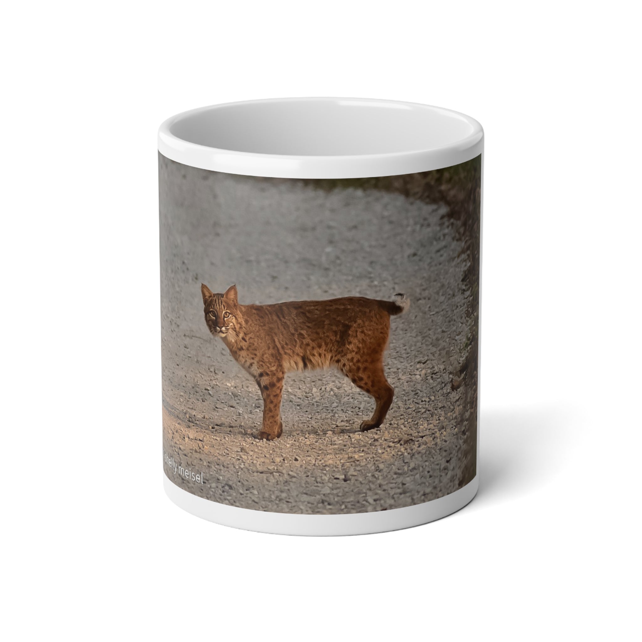 20oz Bobcat Photo Mug — Wildlife Coffee Cup for Nature Lovers
