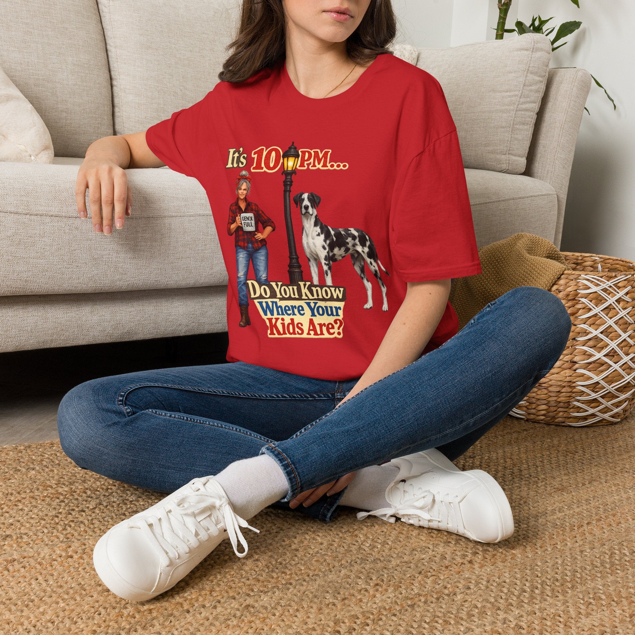 T‑Shirt — "It's 10 PM... Do You Know Where Your Kids Are?" Vintage Lamp & Dog Graphic