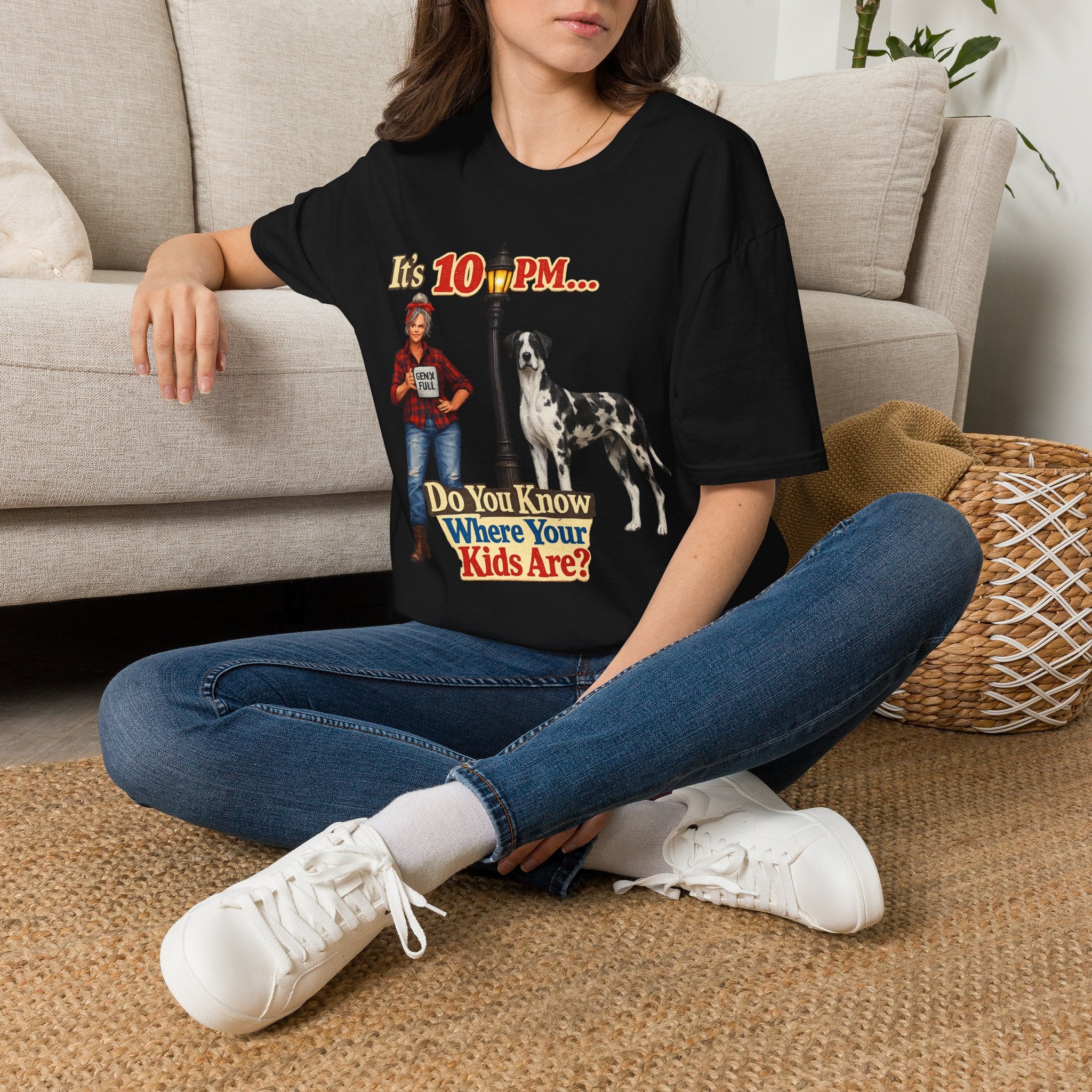 T‑Shirt — "It's 10 PM... Do You Know Where Your Kids Are?" Vintage Lamp & Dog Graphic